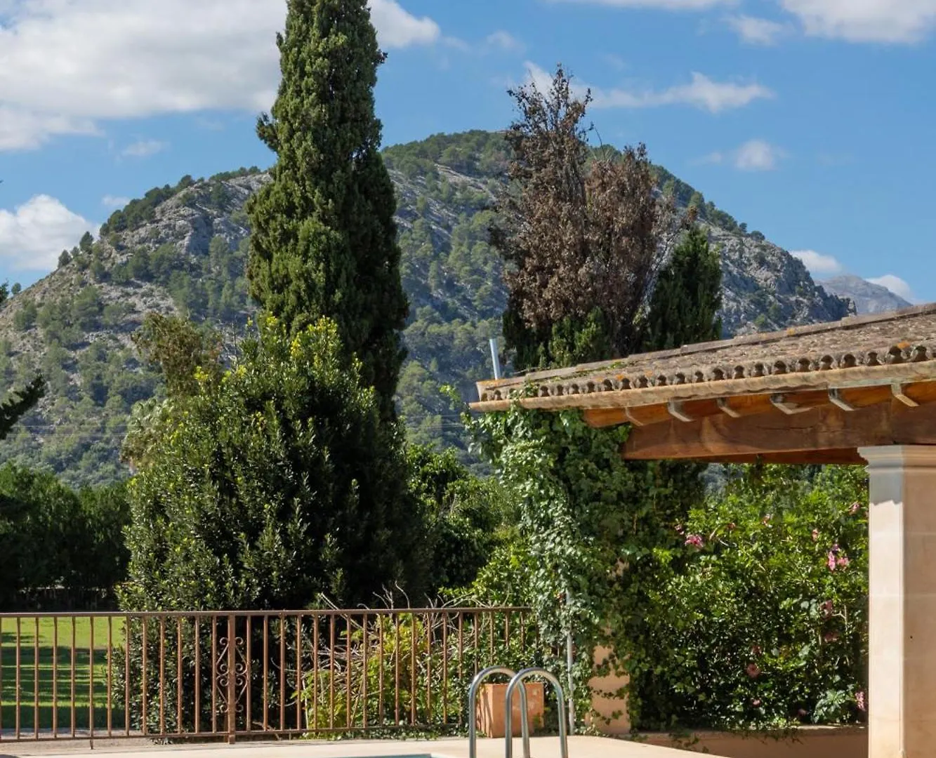 Finca Familia Pollença 0*,
